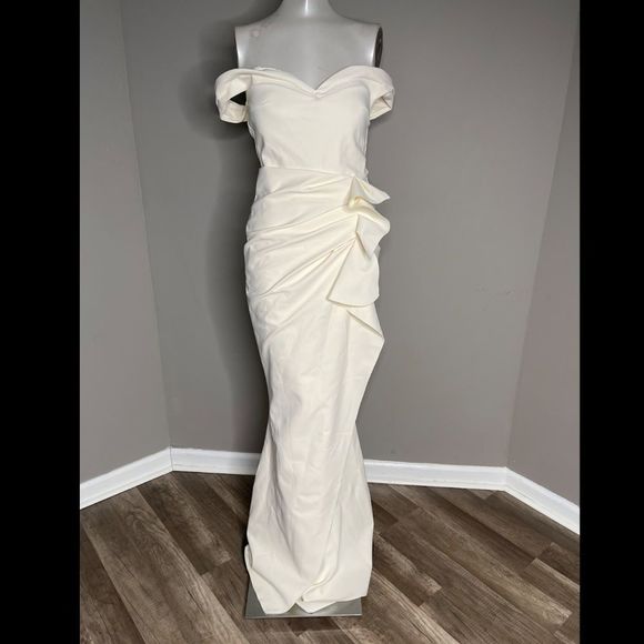 NWT Chiara Boni La Petite Robe Radoslava Off-The-Shoulder Wrap Gown SIZE 2 $1090 - Picture 7 of 11